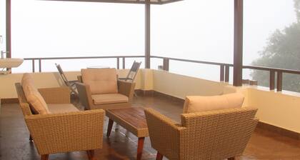 Luxurious Private 3-bedroom villa in welcoming Kotagiri for a relaxing stay