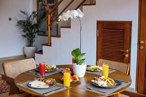 Dining - Cozy 2 Bedrooms Villa with Private pool (Legian)