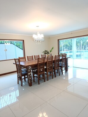Dining - Spacious house in Paraty, with 5 bedrooms. (Paraty)