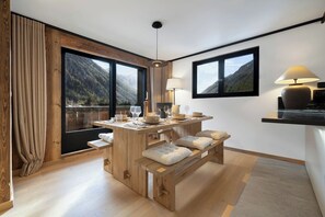 Dining - Sublime 7pax | 3 BR 3 BTR | Views | Skilifts 5mn (Chamonix)