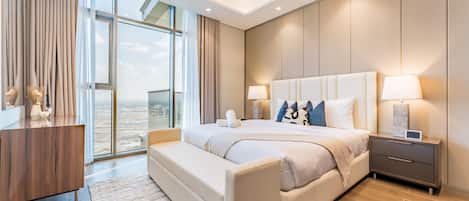 Tallelokero huoneessa, silitysrauta/-lauta, ilmainen Wi-Fi