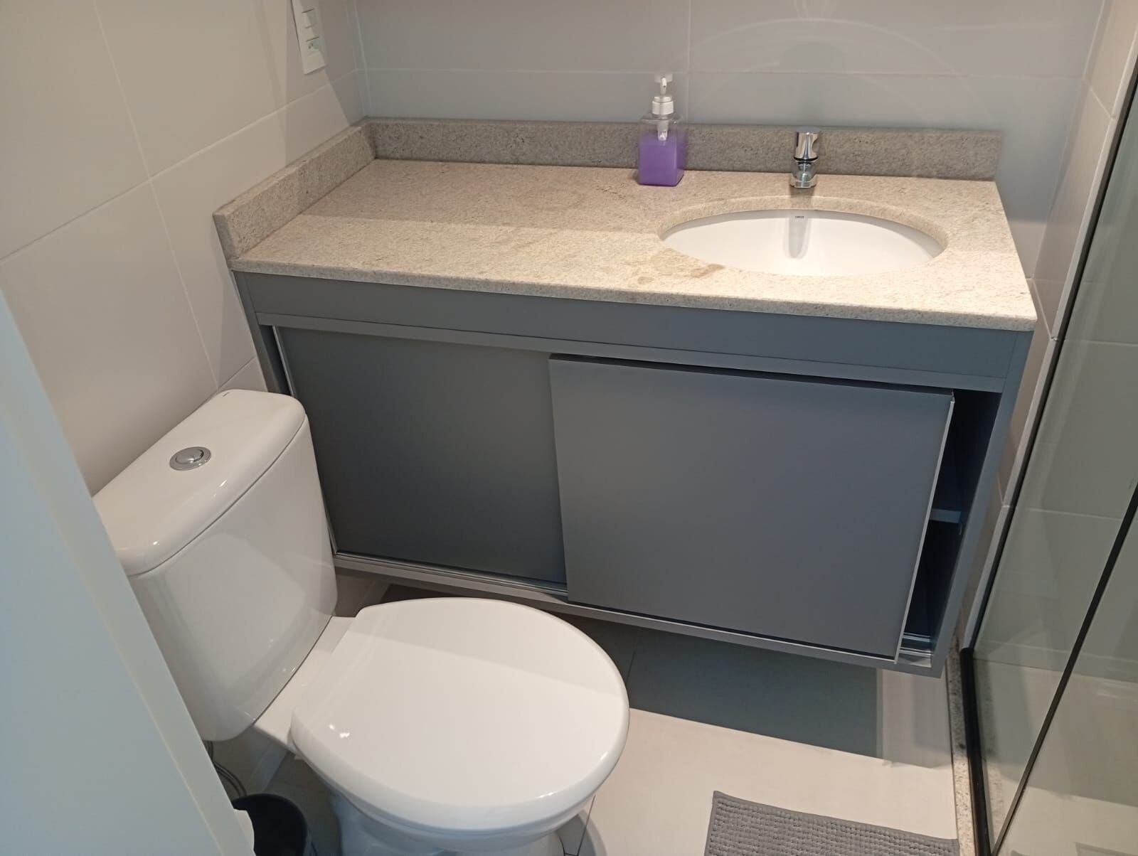 Apartamento básico | Banheiro | Chuveiro 