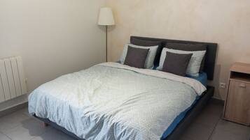 Iron/ironing board, WiFi