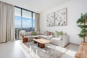 Apartment | Living area - LUX  The Phantom Sky Pool Suite (Dubai)