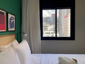 Estúdio | Cortinas blackout, ferros/tábuas de passar roupa, Wi-Fi de cortesia