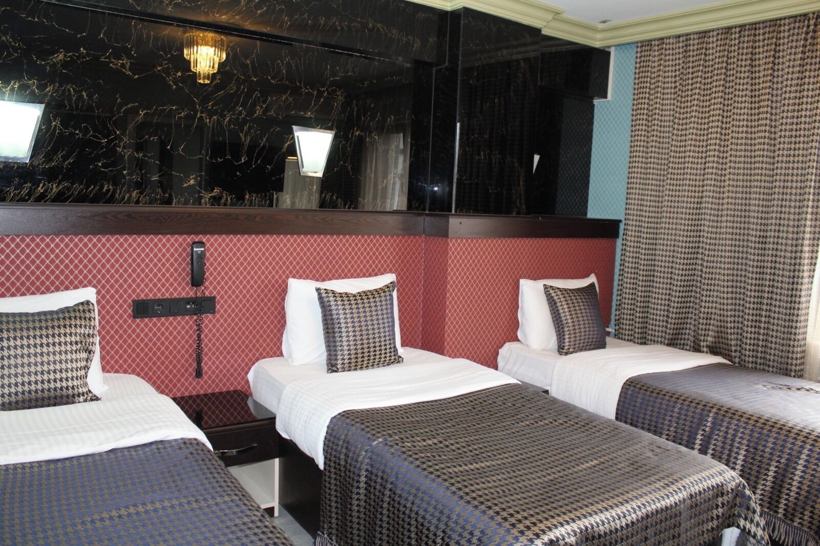 Classic Triple Room | Free WiFi