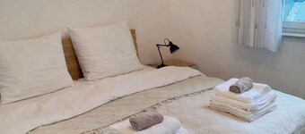 5 minutes from the Green Hill Bikepark and the Hunau slope Family apartment!