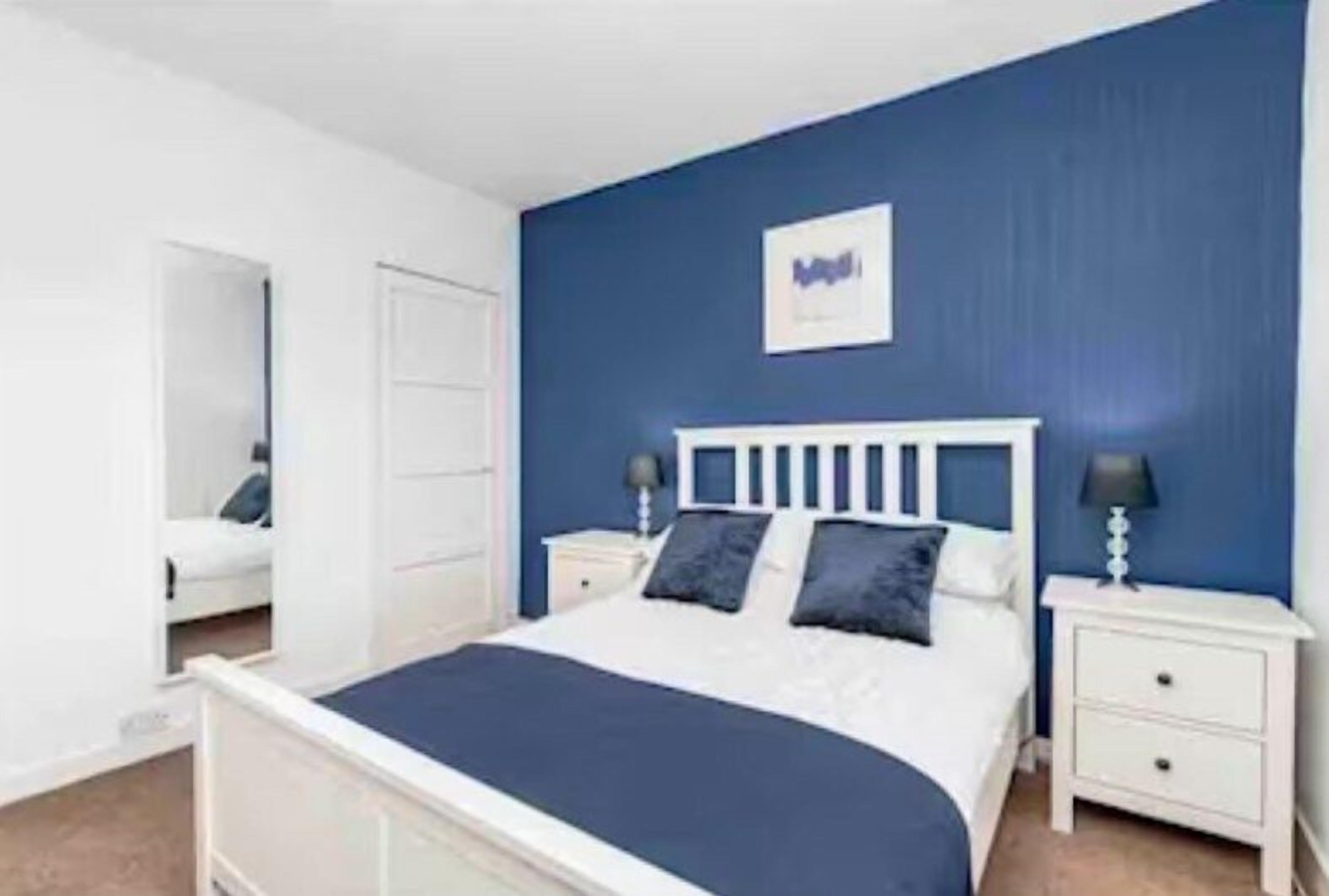 3 bedrooms, iron/ironing board, travel cot, free WiFi