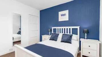 3 bedrooms, iron/ironing board, travel cot, free WiFi