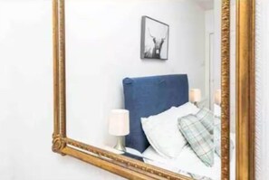 Iron/ironing board, internet, bed sheets