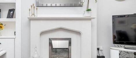 Fernseher, Kamin, Videospiele