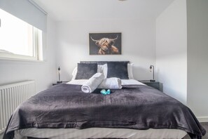 Fer et planche à repasser, Wi-Fi gratuit, draps fournis