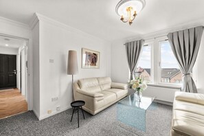 TV - Ochil View 30 mins to Edinburgh (Falkirk)