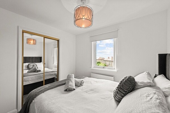 Internet - Ochil View 30 mins to Edinburgh (Falkirk)