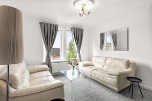 TV - Ochil View 30 mins to Edinburgh (Falkirk)