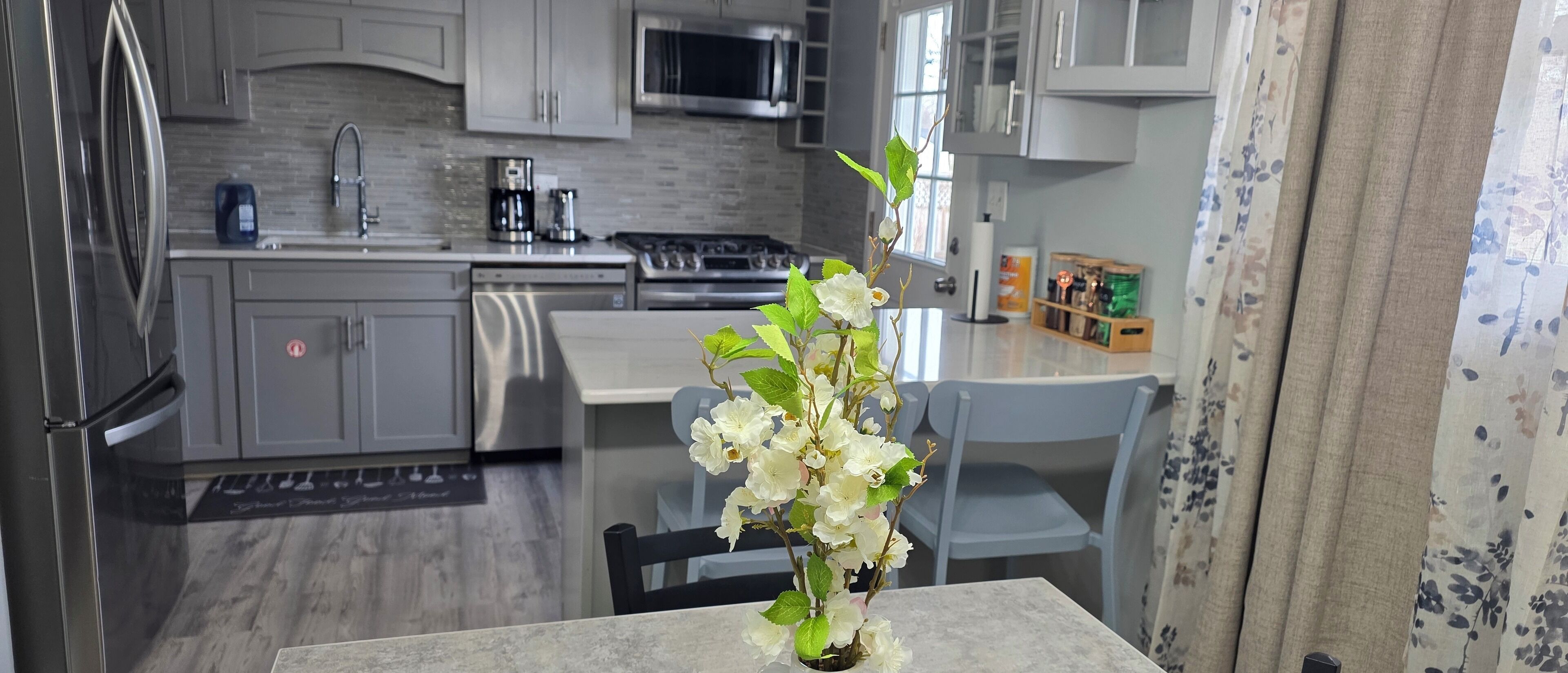 電子レンジ、オーブン、コンロ、食器洗い機