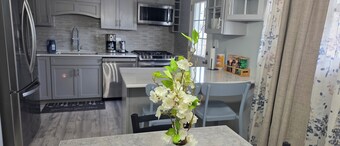 Spacious 4-bedroom house in wonderful Columbus with essential amenities.