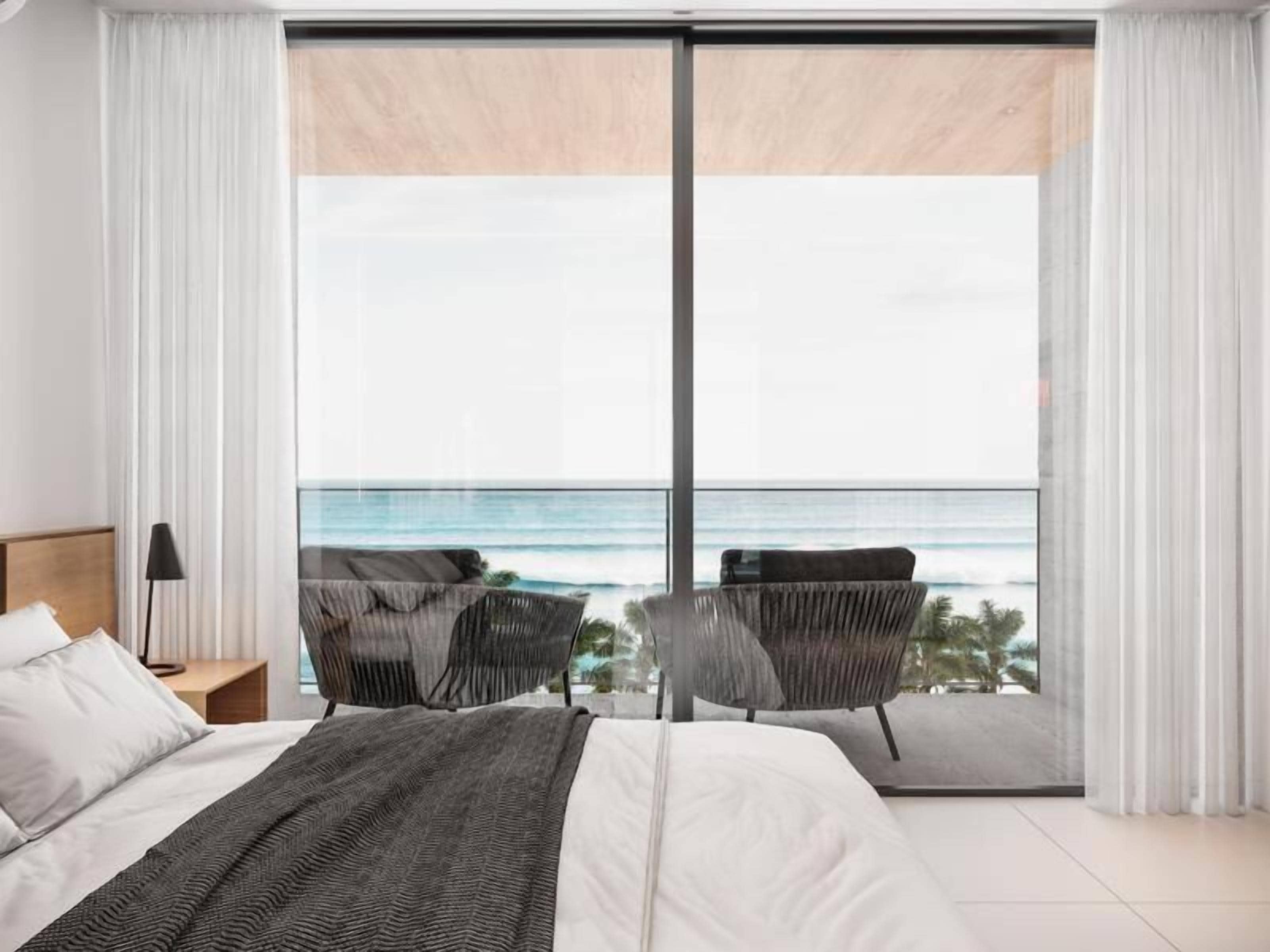 Apartamento clássico, vista para a piscina | Cofres nos quartos, ferros/tábuas de passar roupa, Wi-Fi de cortesia