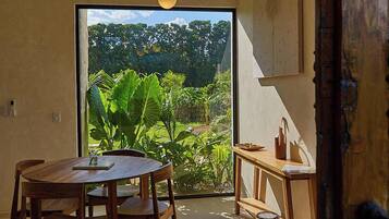 Villa, Terrasse, Gartenblick | Wohnbereich