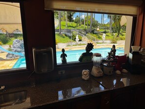 Pool - Beautiful property surrounded by the Atlantic rainforest. (Barnabés)