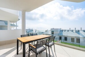 Outdoor dining - Las Lomas del Higueron - Brand New Apartment (Fuengirola)