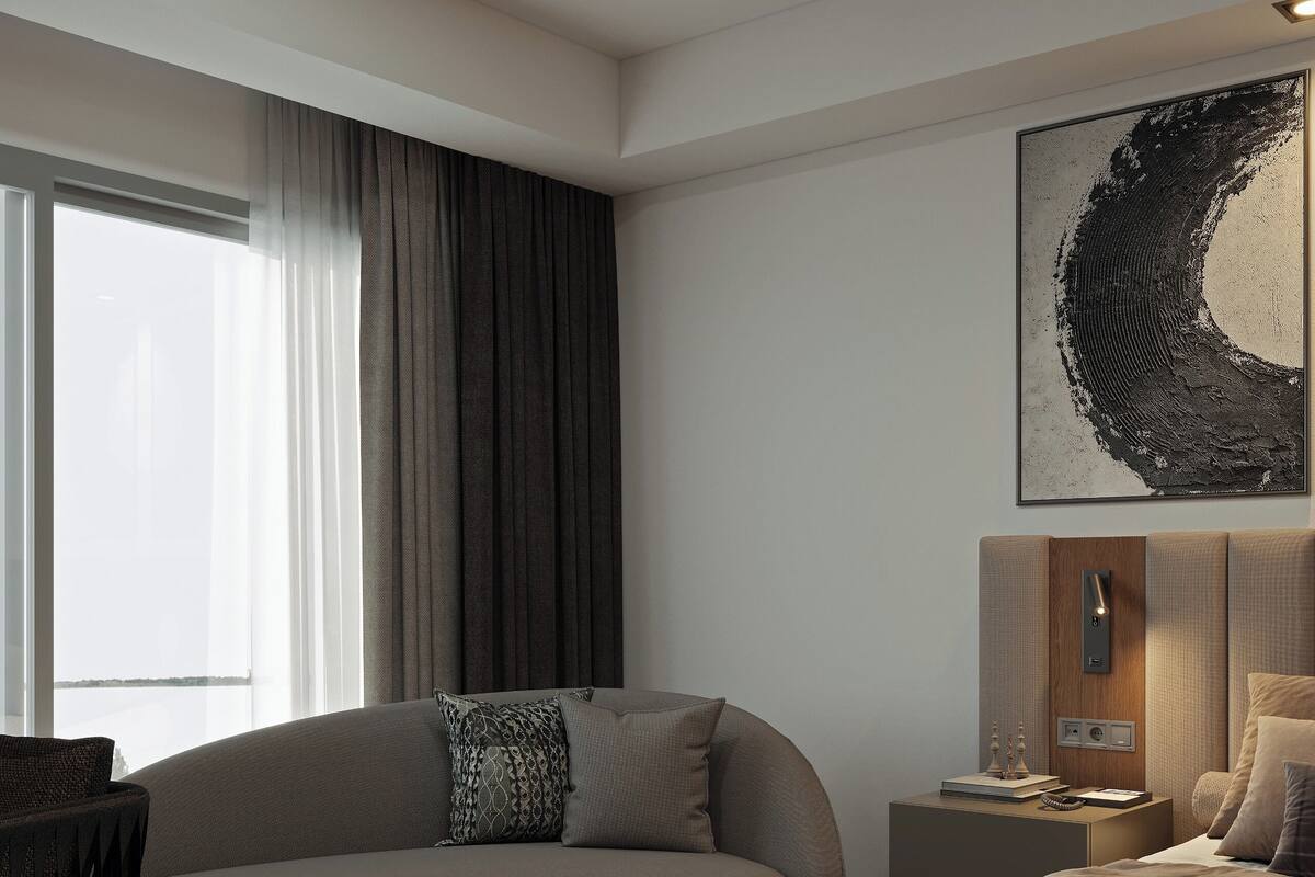 Premium bedding, free minibar, in-room safe, blackout drapes