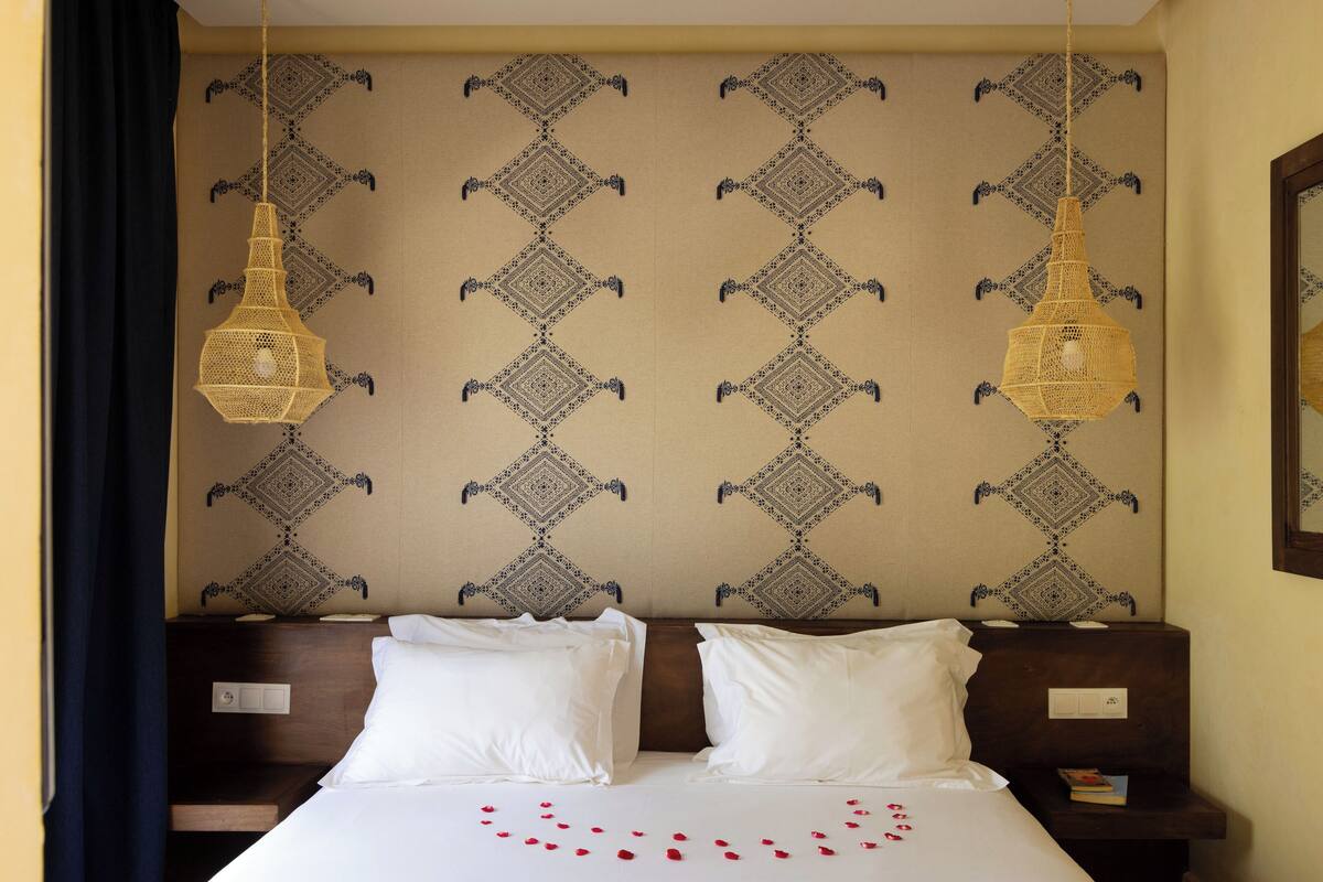 In-room safe, blackout curtains, soundproofing, iron/ironing board