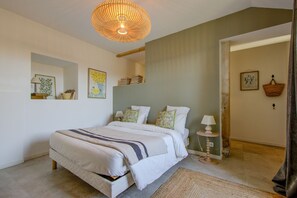 2 Schlafzimmer, Schreibtisch, Bügeleisen/Bügelbrett, kostenloses WLAN