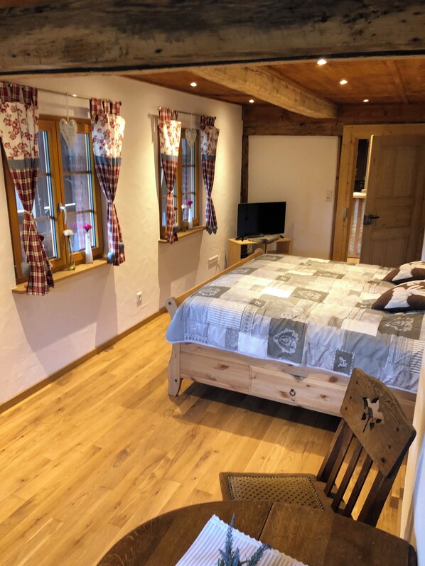 4 bedrooms, desk, free WiFi, bed sheets - Spacious vacation apartment 4-10 pers.2 bathrooms at Feldberg Black Forest (Sankt Blasien)