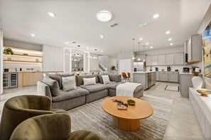 Smart TV - Last Minute Disney Getaway! Luxury Villa with Private Pool, Game Room & Themed Bedrooms. Book Now! #148491 (Orlando)
