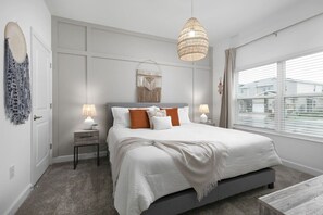 Tabla de planchar con plancha, wifi y ropa de cama 