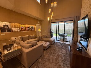 Smart TV - Last Minute Disney Getaway! Luxury Townhouse. Book Now! #155721 (Orlando)