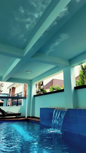 Pool - 4-bedroom building in awesome Lagos with AC and fitness room (Lagos)