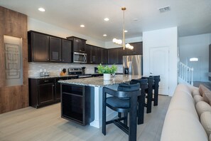 Fridge, microwave, oven, stovetop - Last Minute Disney Getaway! Luxury Villa with Private Pool, Game Room & Themed Bedrooms. Book Now! #159555 (Orlando)