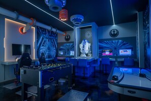 Games room - Last Minute Disney Getaway! Luxury Villa with Private Pool, Game Room & Themed Bedrooms. Book Now! #159555 (Orlando)