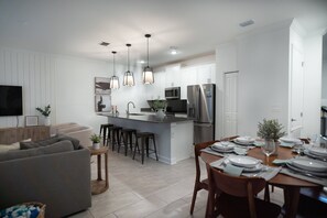 Dining - Last Minute Disney Getaway! Luxury Townhouse with Private Pool. Book Now! #159559 (Orlando)