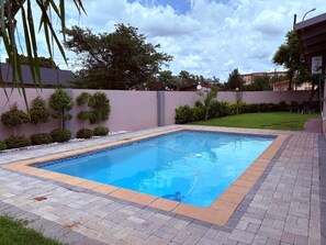 Utomhuspool