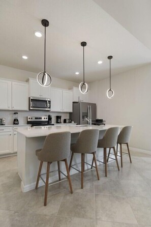 Fridge, microwave, oven, stovetop - Last Minute Disney Getaway! Luxury Villa with Private Pool, Game Room & Themed Bedrooms. Book Now! #152617 (Orlando)