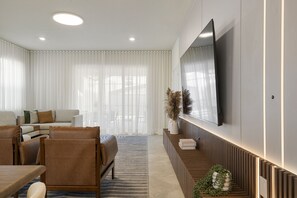 Interior - Last Minute Disney Getaway! Luxury Villa with Private Pool, Game Room & Themed Bedrooms. Book Now! #152617 (Orlando)