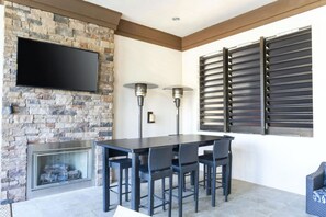 Dining - Last Minute Disney Getaway! Luxury Townhouse with Private Pool. Book Now! #160659 (Orlando)