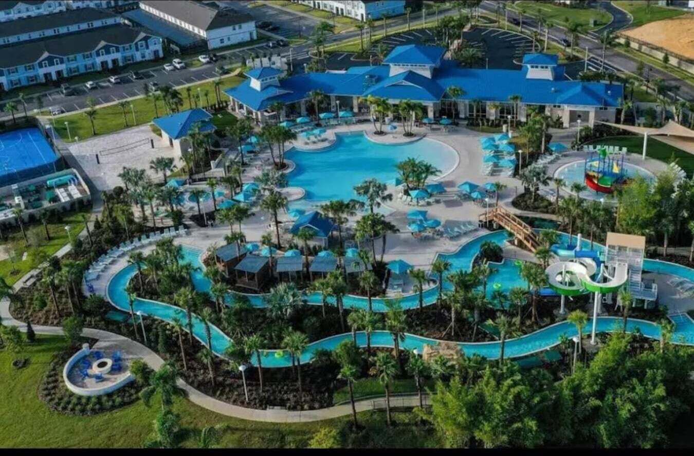 Et oppvarmet basseng