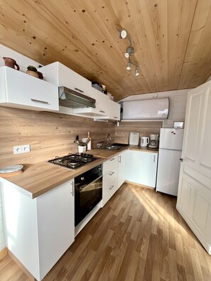 Fridge, microwave, oven, coffee/tea maker - Maison Dune by Agence Bru - 684895 (Lacanau)