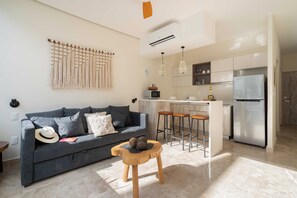 Living area - Modern Tulum Condo with Private Pool, Pet Friendly & High Speed Wi-Fi (Tulum)