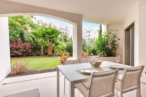 Outdoor dining - JARDINES - ISORA 0.3 GARDEN VIEW (Arona)