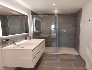 Bathroom - Cottage With Private Pool in Aywaille (Aywaille)
