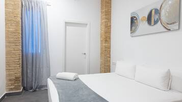 Iron/ironing board, free WiFi, bed sheets