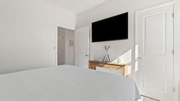 House, Multiple Beds (Sunset Sanctuary at Lost Key Villas) | 3 bedrooms, iron/ironing board