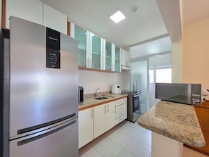 Private kitchen - Resort Ilha da Madeira (Bertioga)