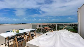 Premium Apartment | Outdoor dining