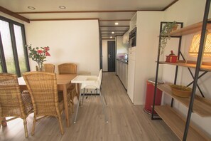House | Tempat makan